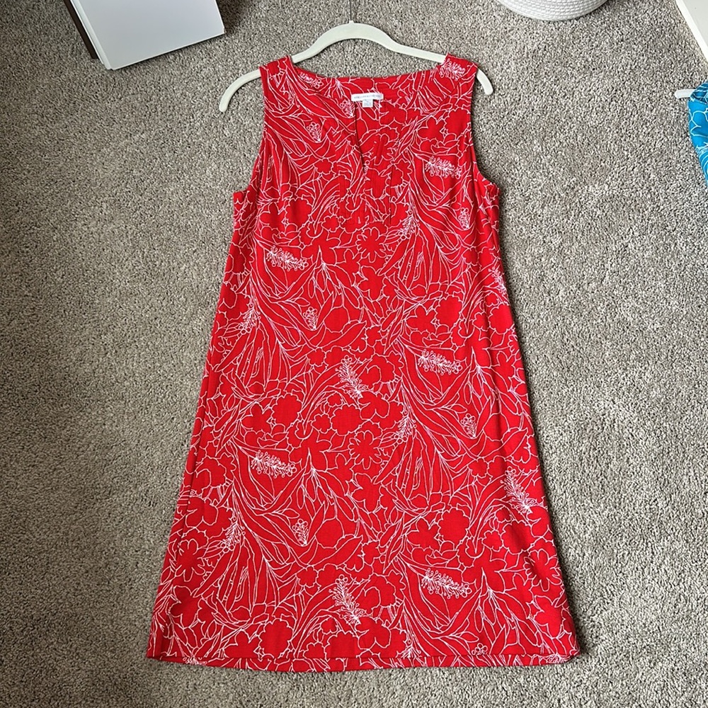 New York and Company women’s red shift floral dress